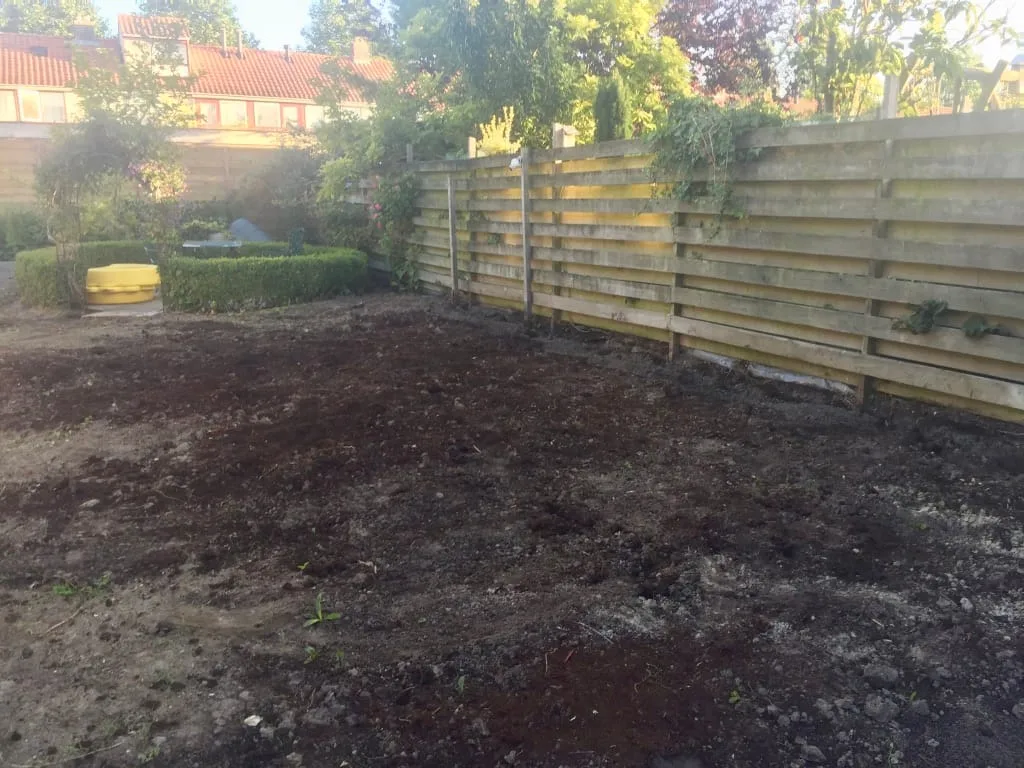 Graszoden leggen Middenmeer