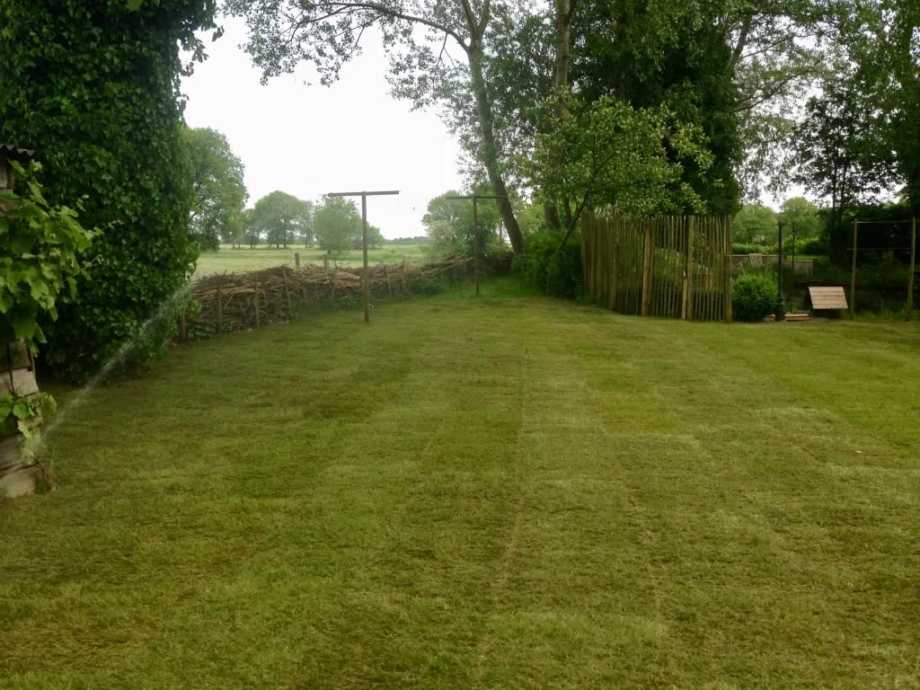 Graszoden leggen Balkbrug