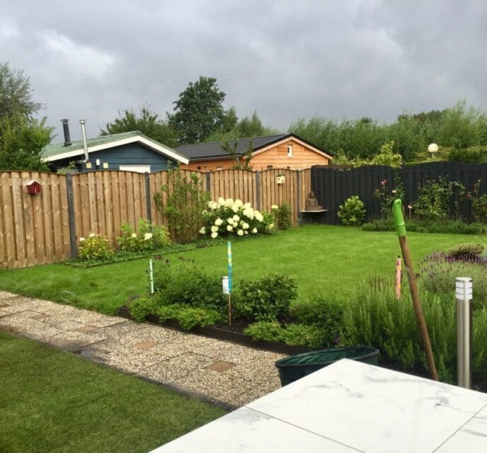 Graszoden leggen Nieuwebrug