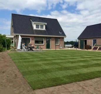 Graszoden aanleggen Den Ham