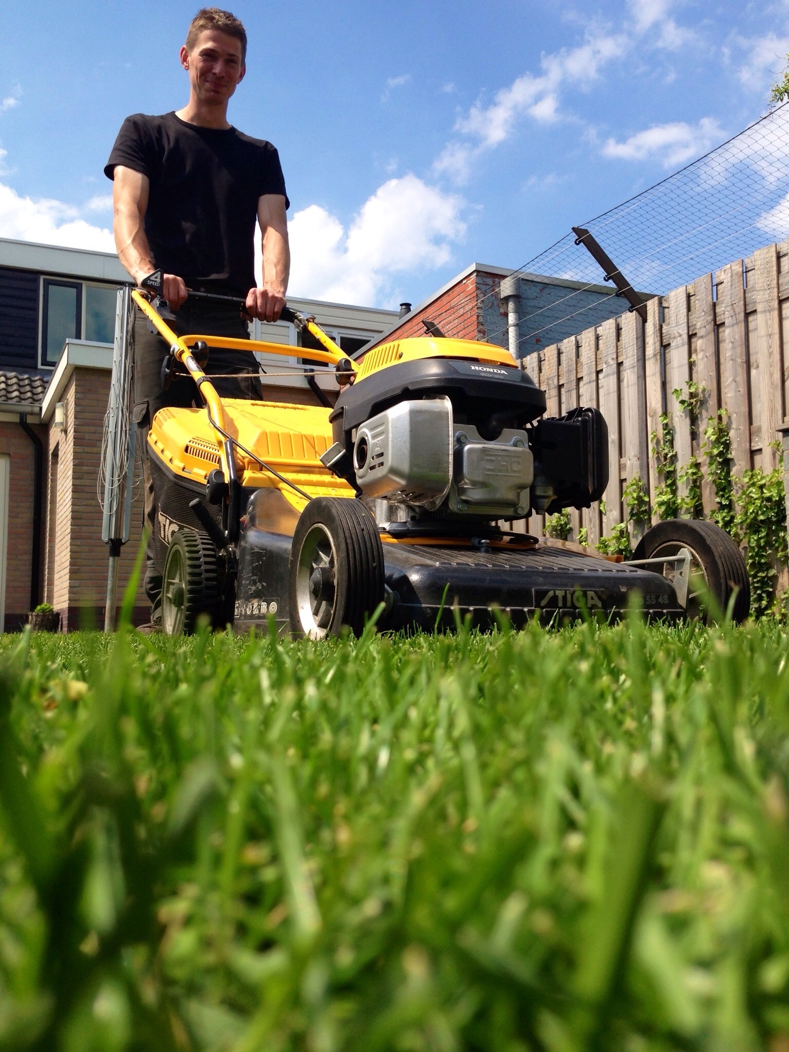 venster enz ruimte Gras maaien - Bekijk direct onze grasmaai tips - Graszodenkopen.nl