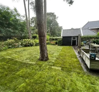 Oude graszoden verwijderen in Bilthoven (280 m²)
