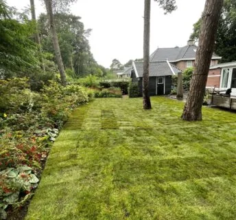Oude graszoden verwijderen in Bilthoven (280 m²)