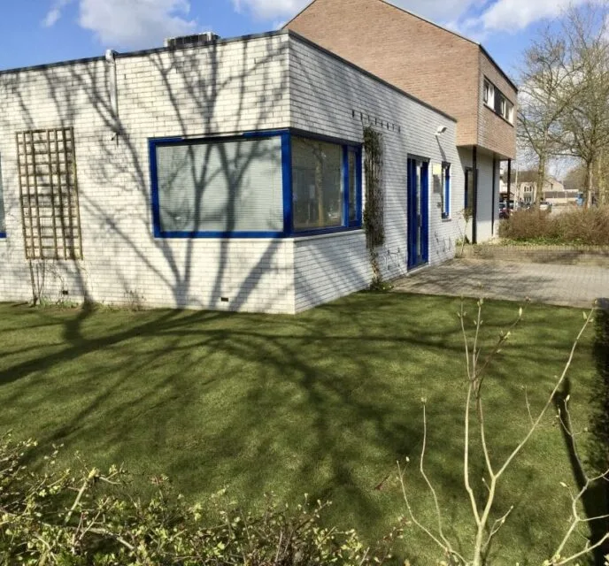 Graszoden aanleggen huisartsenpraktijk in Zwolle