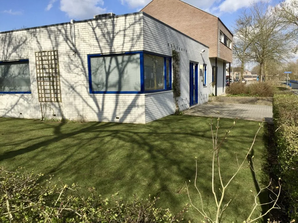 Graszoden aanleggen huisartsenpraktijk in Zwolle